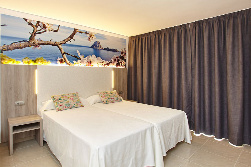 Apartamentos Mar i Vent San Antonio Abad Exterior foto