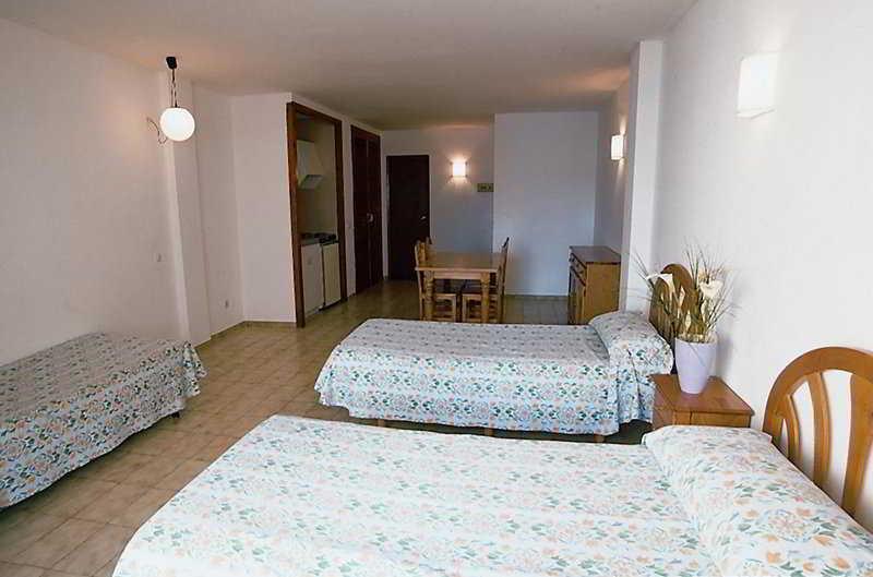 Apartamentos Mar i Vent San Antonio Abad Habitación foto
